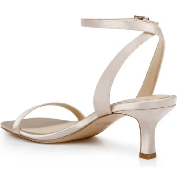 Jewel Badgley Mischka Sandals - Picture 4 of 7